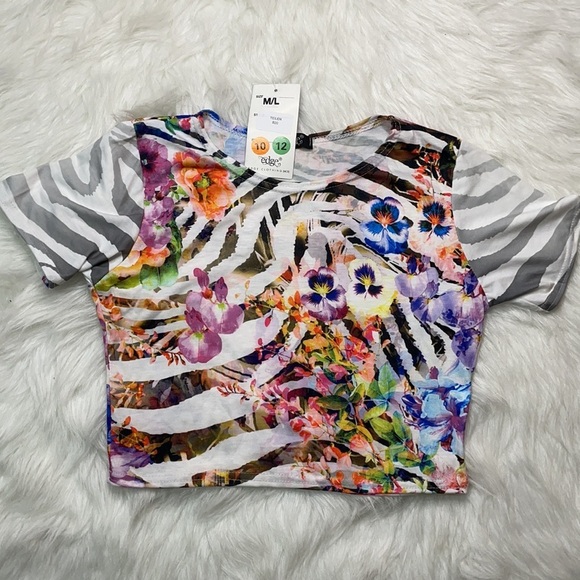 Edge Zebra Printed Short Sleeve Crop Top Shirt - Picture 4 of 9